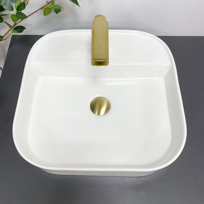 Умывальник VBI LESINA 2 WHITE накладной