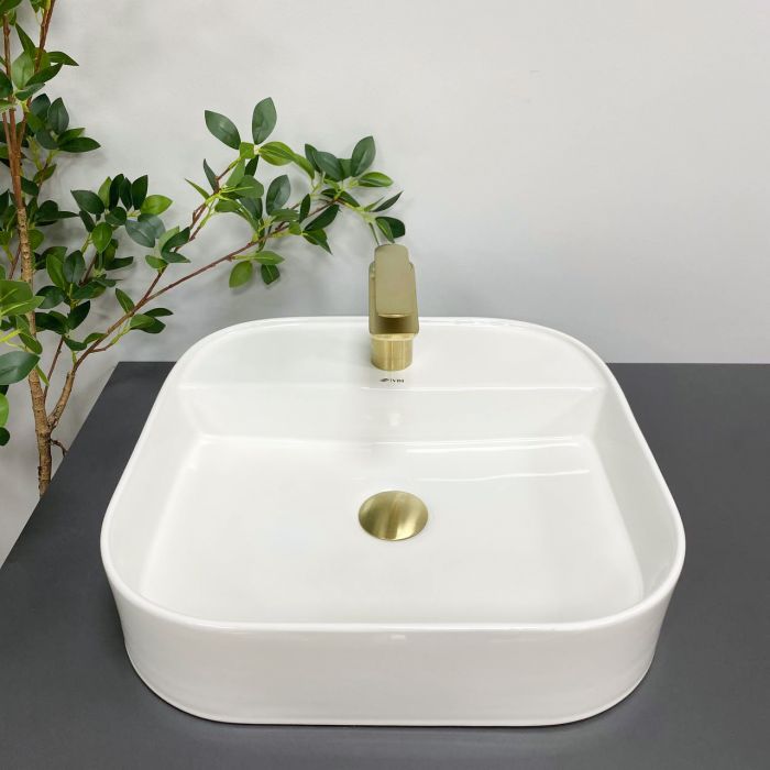 Умывальник VBI LESINA 2 WHITE накладной