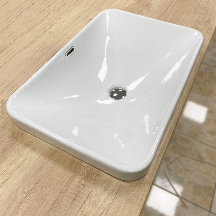 Умывальник VBI BITRITTO M WHITE врезной