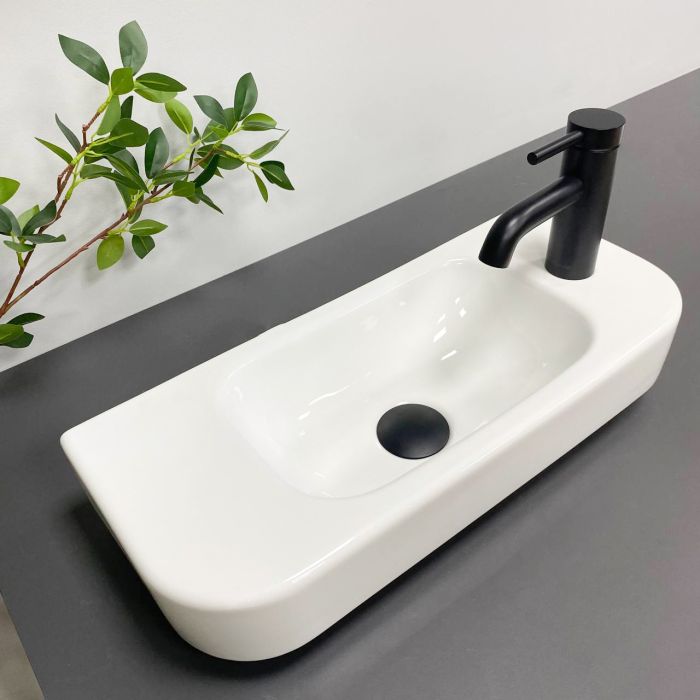 Умывальник VBI APRILIA L WHITE подвесной