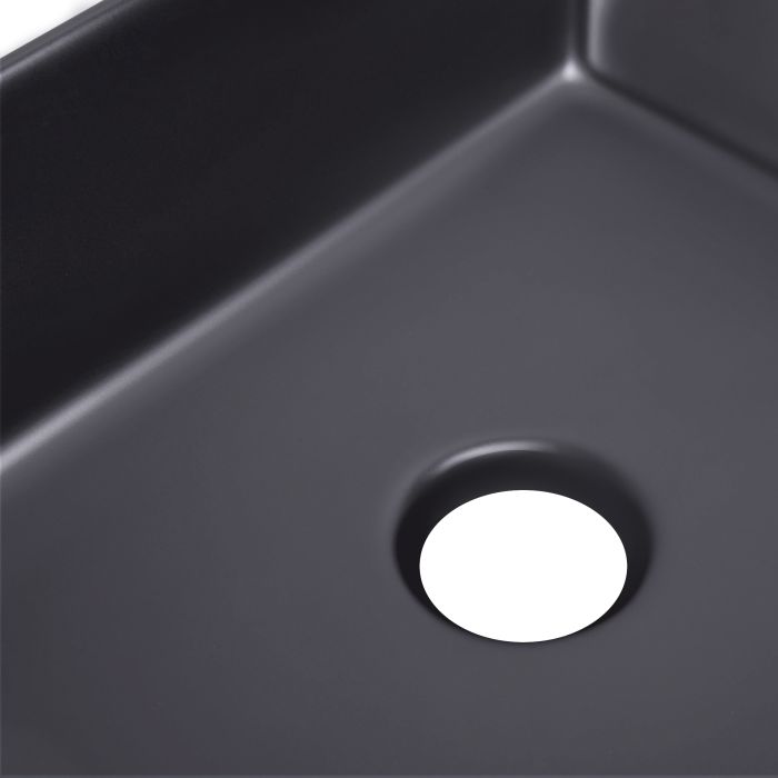 Раковина Qtap Tern 480х370х135 Matt black QT176069MB