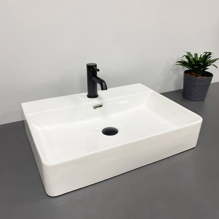 Умывальник VBI BITONTO M WHITE накладной подвесной