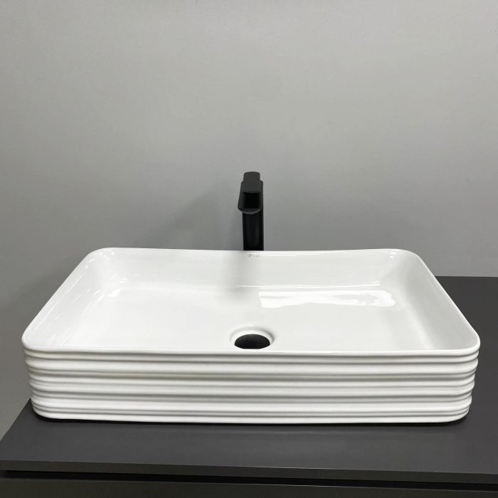 Умивальник VBI VOLTURINO WHITE накладний