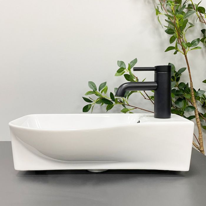 Умывальник VBI FERMO L WHITE подвесной