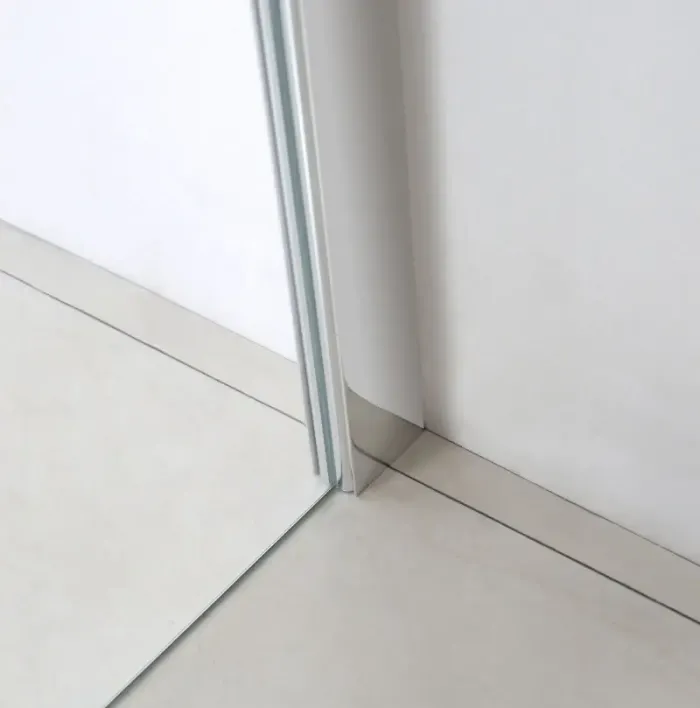 Дверь в нишу 100*195см распашная на петлях, прозрачное стекло 6мм