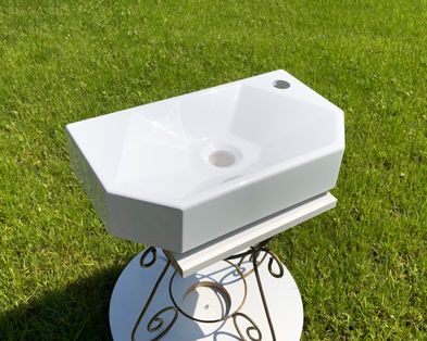 Умивальник «Тритон» R  Білий А100 глянець