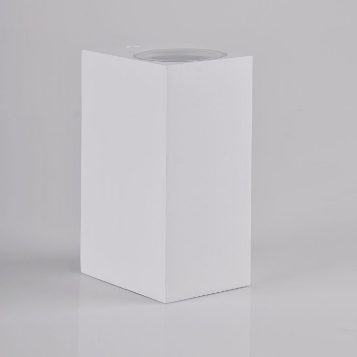 Уличный светильник Goldlux Boston GU10 2x10W IP44 WH